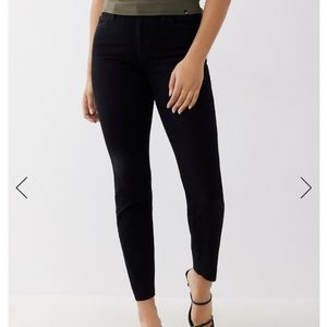 TRUE RELIGION COLETTE SLIM STRAIGHT BLACK JEANSTa